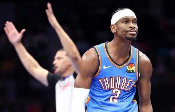 亚历山大14场比赛，8场三节打卡下班！复制宇宙勇时期库里的待遇...