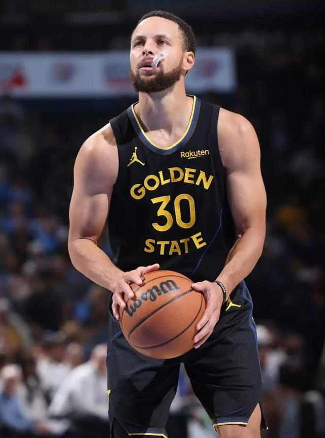 太突然...库里解约！放弃终身合同！进入自由市场！...