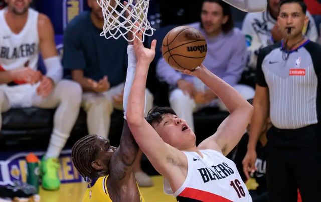 乡村曼巴41分无奈空砍湖人不敌开拓者,杨涵森两项数据超布朗尼