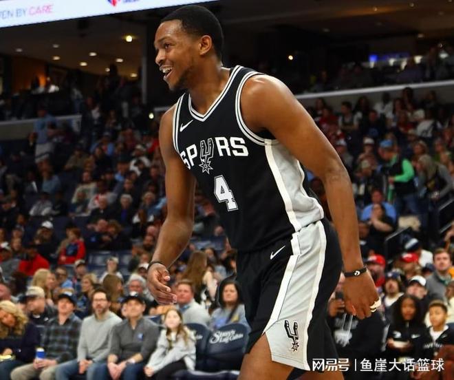 马刺逆转!福克斯26+3杰克逊18+6,勇士旧将爆发立功,文班很开心