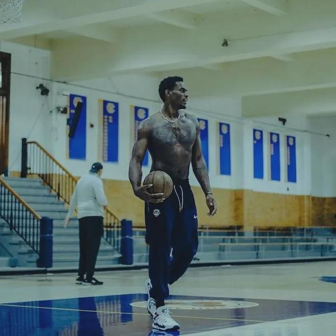 球隊拒絕續約？那我打成NBA第二中鋒！