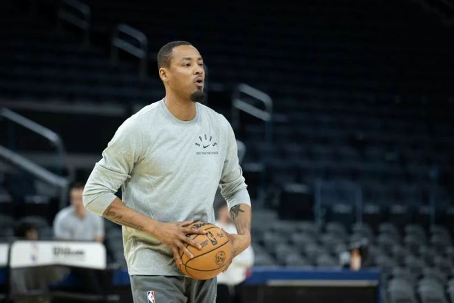 官宣签约！重返NBA，生涯命中1787记三分，文班亚马有福了