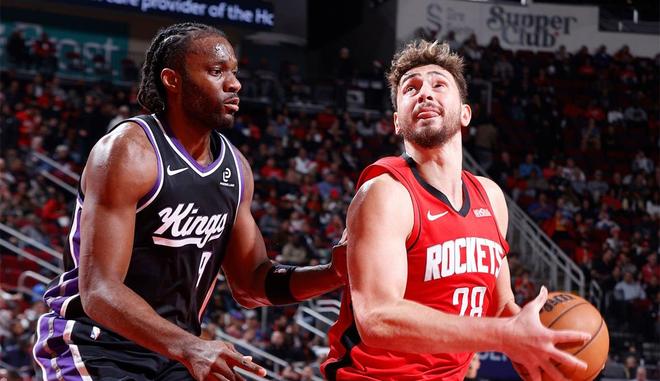 轰28+10！火箭23岁王牌中锋进化：创一神迹仅逊詹皇字母哥