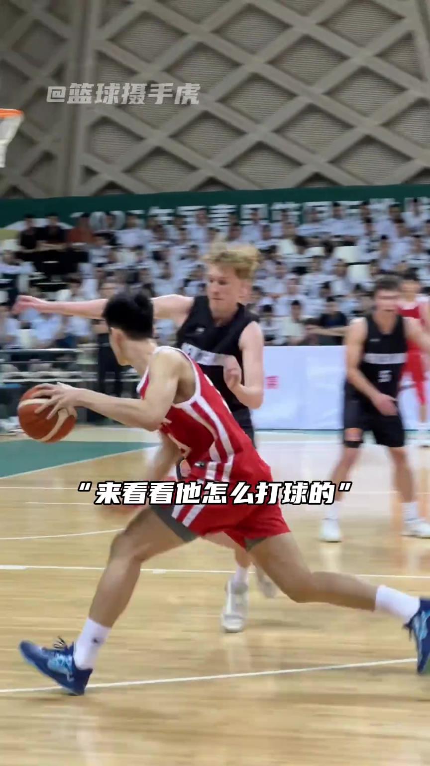 這簡(jiǎn)直就是申京打法！