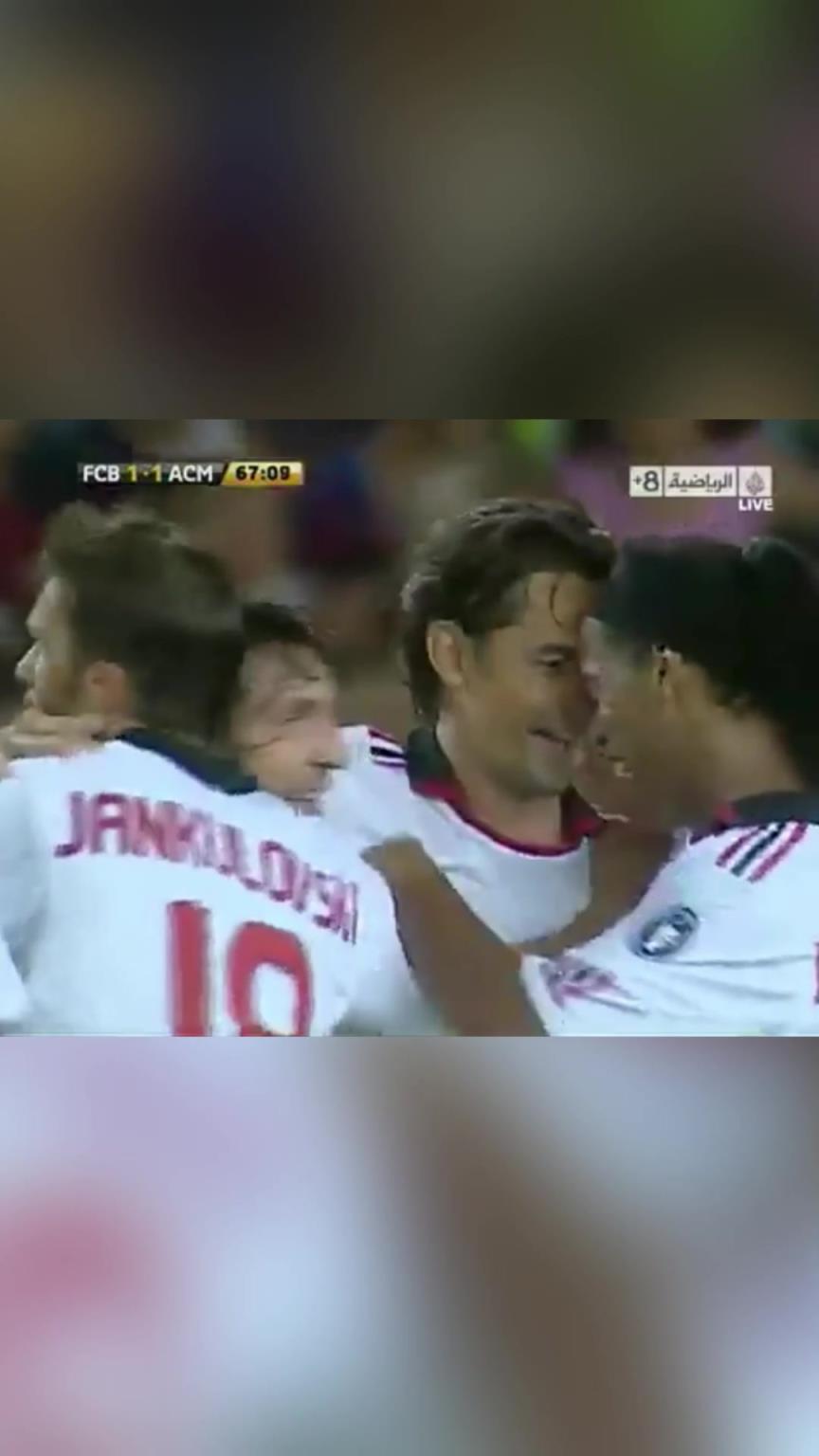 九爷的天外飞仙！2010年甘伯杯37岁的因扎吉高难度凌空破门！