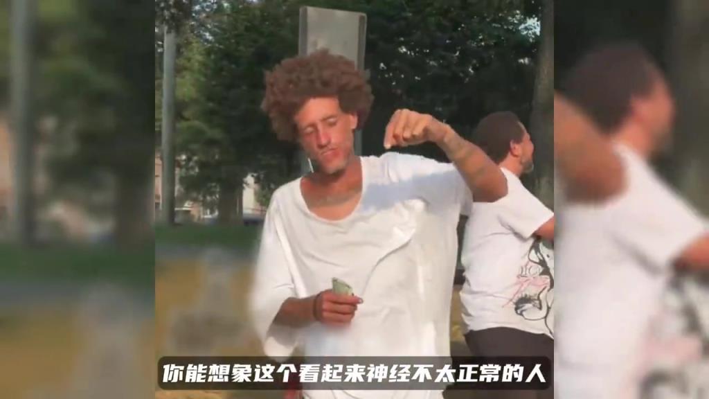 詹姆斯昔日隊(duì)友韋斯特如今落魄潦倒，在華盛頓街頭流浪，模樣落魄