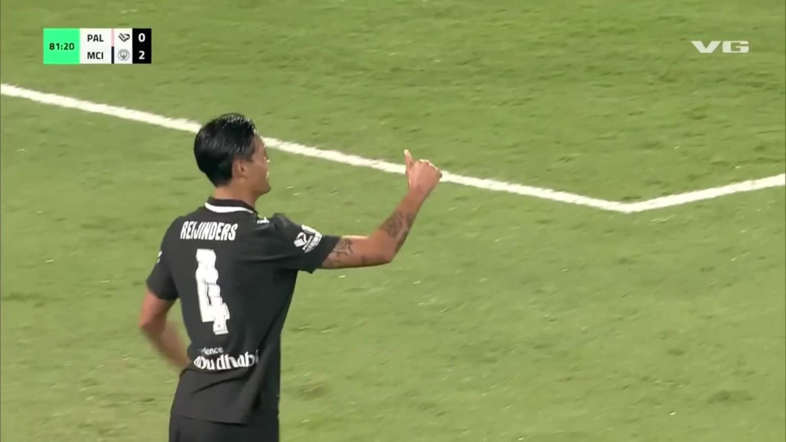 梅開二度！穆卡薩助攻賴因德斯破門，曼城3-0領先！