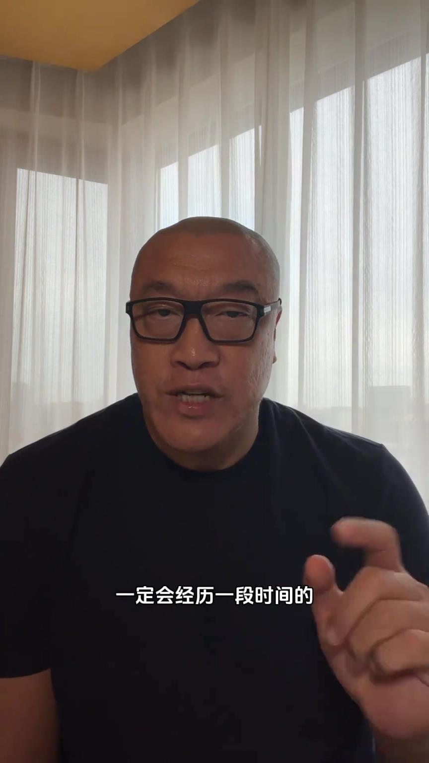 马健：小卡的事目前对快船来说就是定时炸弹，这样快船很难走远