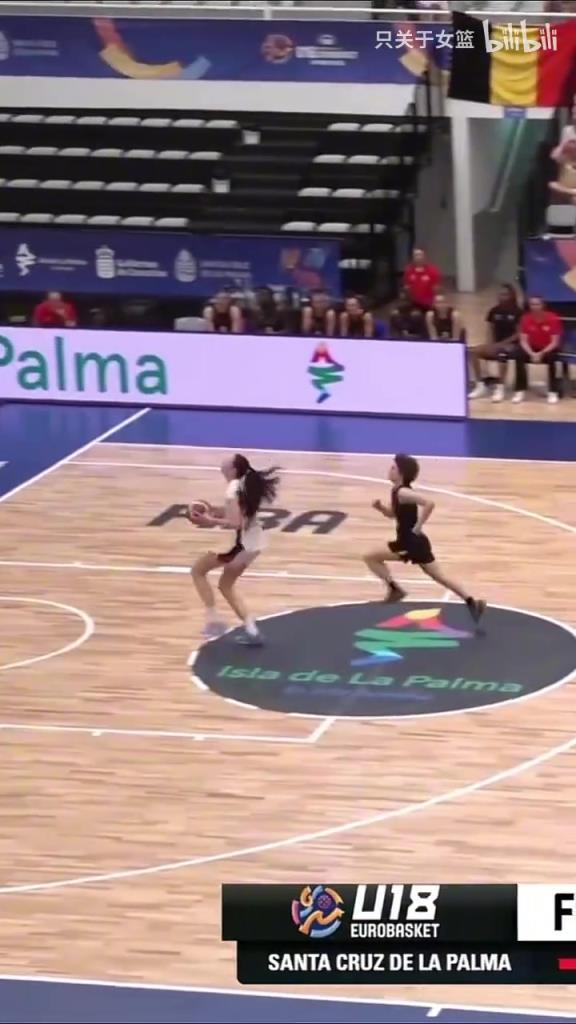 女版文班？法国女篮天赋怪新人：身高臂长飞天遁地！