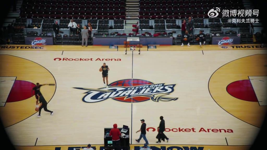 爷青回！骑士换上了当年詹姆斯骑士1.0时代的地板，太有感觉了