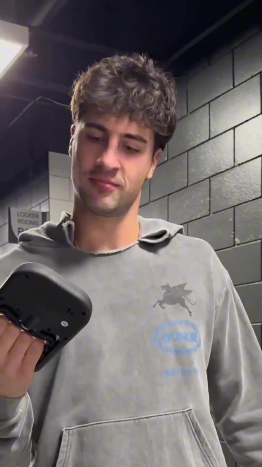 猜猜谁是开拓者队里的握力之王？