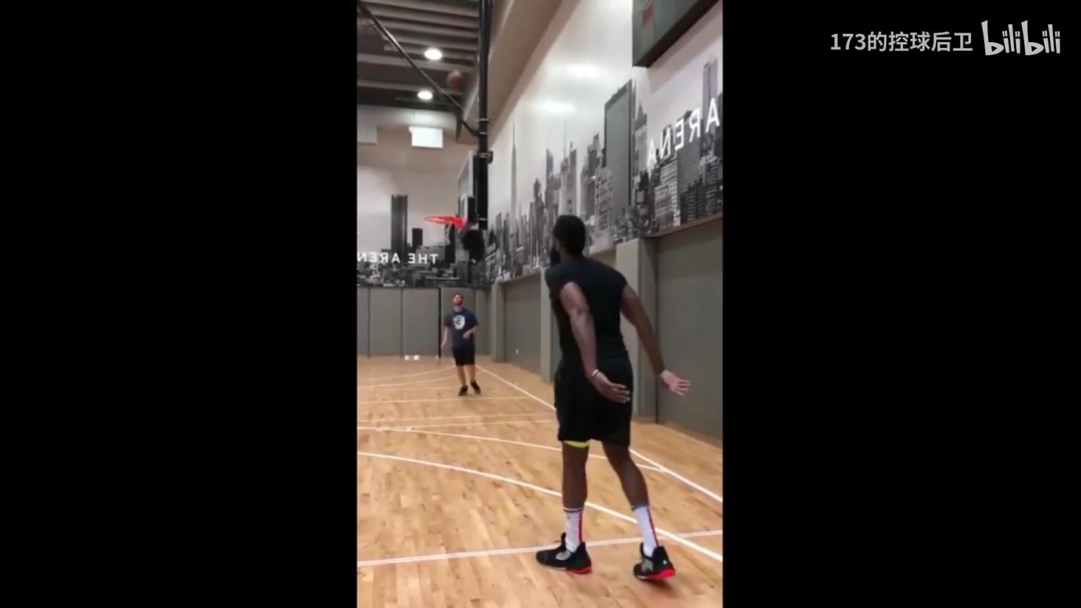 平行世界！假如哈登是右手投篮！依旧是流畅丝滑啊~