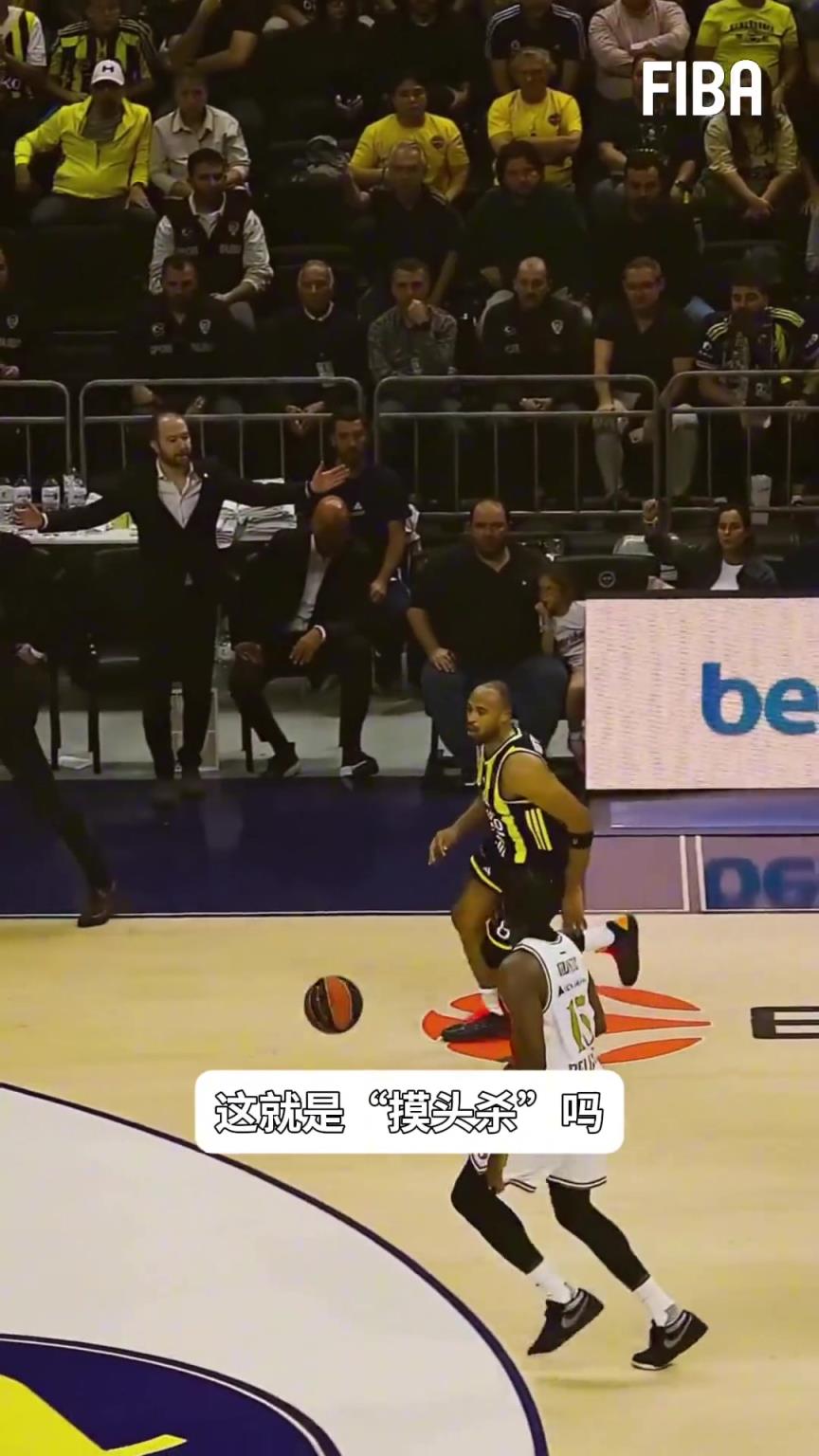 FIBA國(guó)際賽場(chǎng)這臂展恐怖！來給這摸頭殺扣籃起個(gè)名字吧！