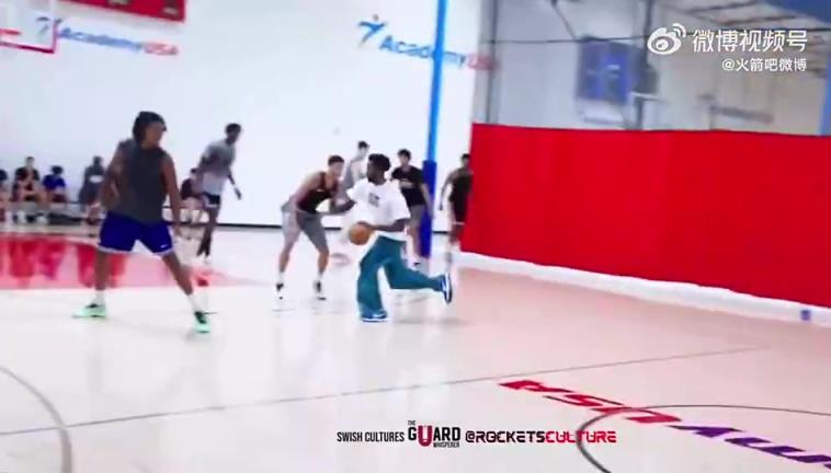 和海王爆发冲突！伊森此前在野球场连续挨了好几个帽