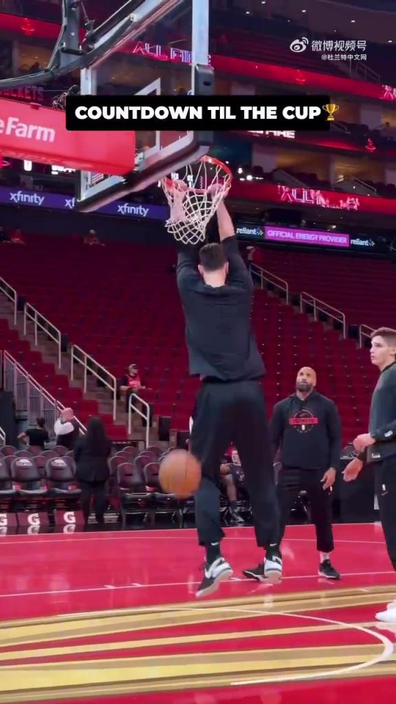 冲突过后训练依旧！火箭队内训练，谢泼德玩暴扣，伊森练抛投！