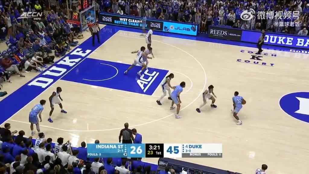 明年状元热门！卡梅隆-布泽尔居然来了一个抢断后暴扣！