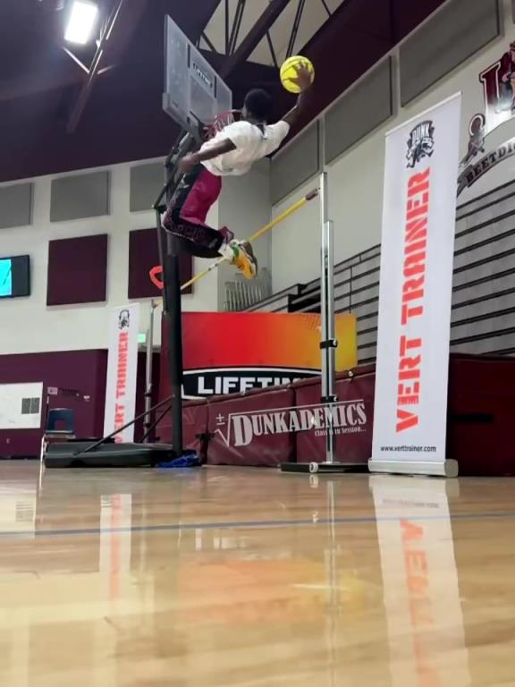 这球要是放到NBA扣篮大赛上，能拿多少分？