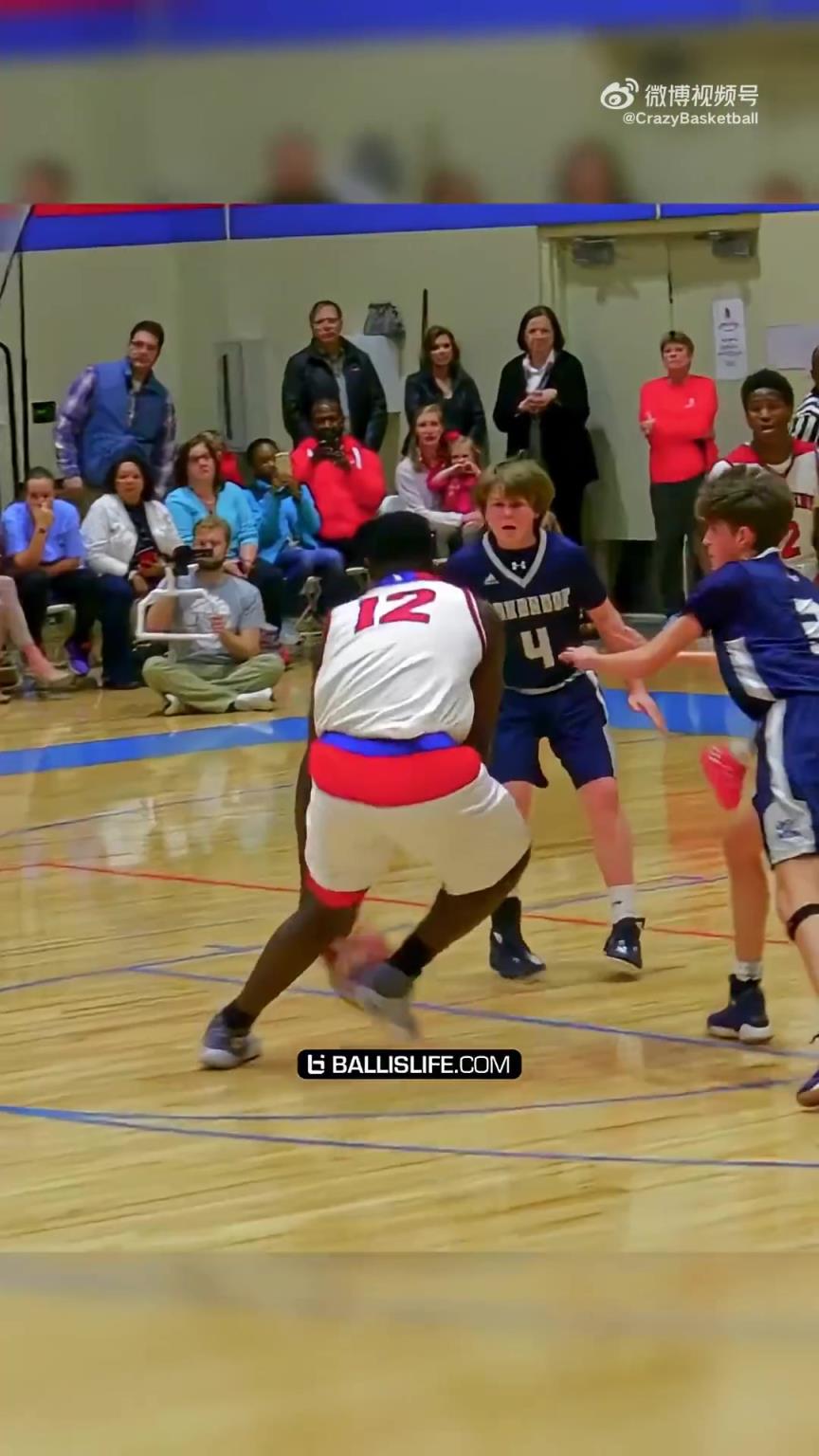 这观感实在太夸张！胖虎当年和同龄孩子的比赛，真是降维打击！