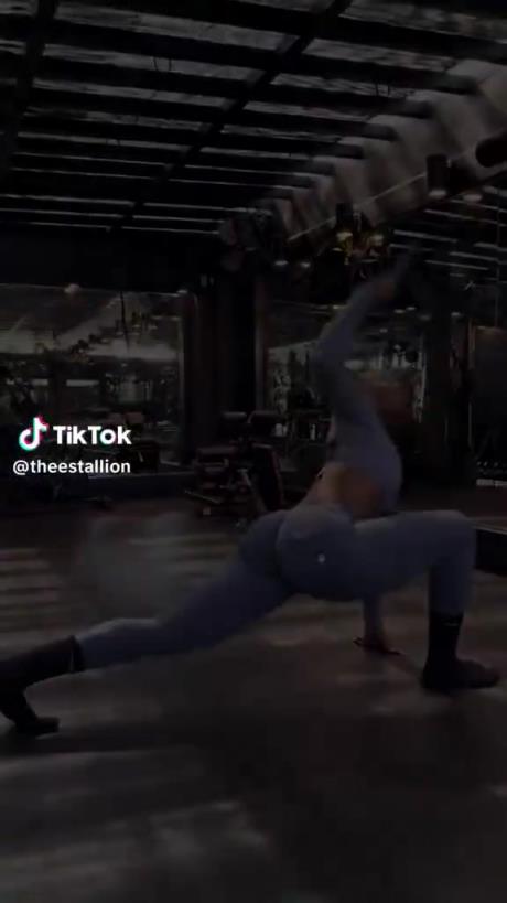 她是真能说!克莱女友马冬梅的日常健身!暴力身材也得努力维持~ 她是真能说!克莱女友马冬梅的日常健身!暴力身材也得努力维持~