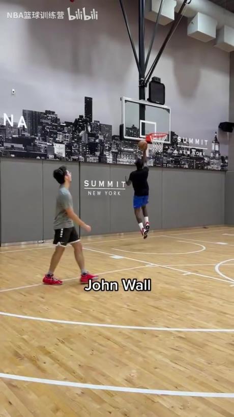 现在也才35岁！沃尔此前的篮球训练！标志性的节奏变换！