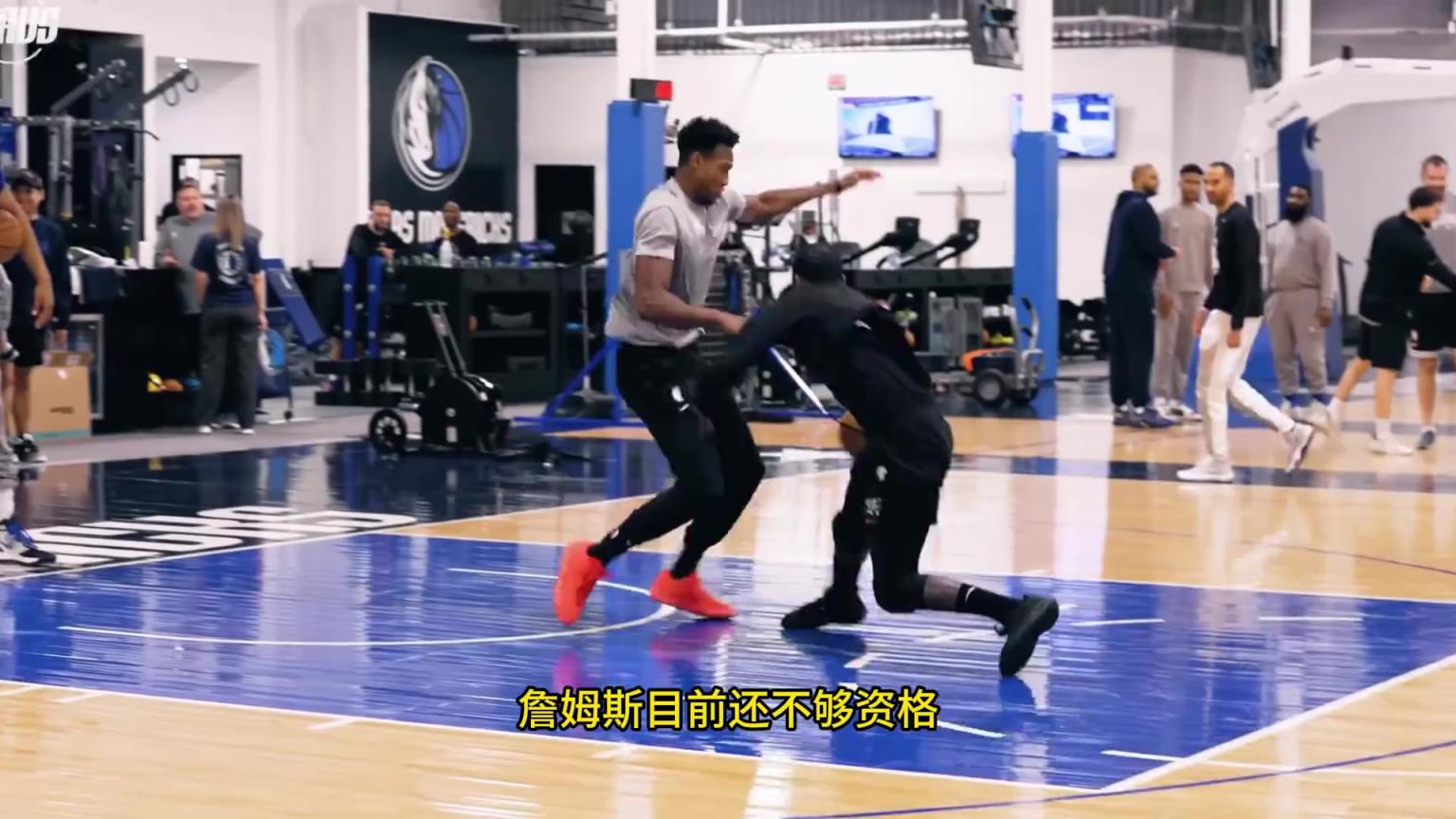 欧文:NBA现役一对一能击败我的不超过3个人,詹姆斯还不够资格 欧文:NBA现役一对一能击败我的不超过3个人,詹姆斯还不够资格