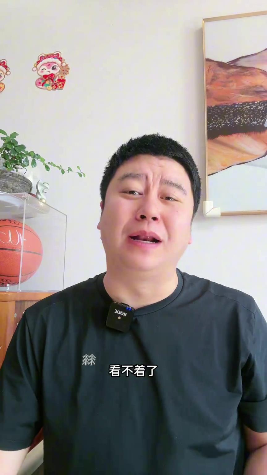 大史：今天看快船“死亡五老”上场，我直接傻了，这是正常人能排出的阵容？