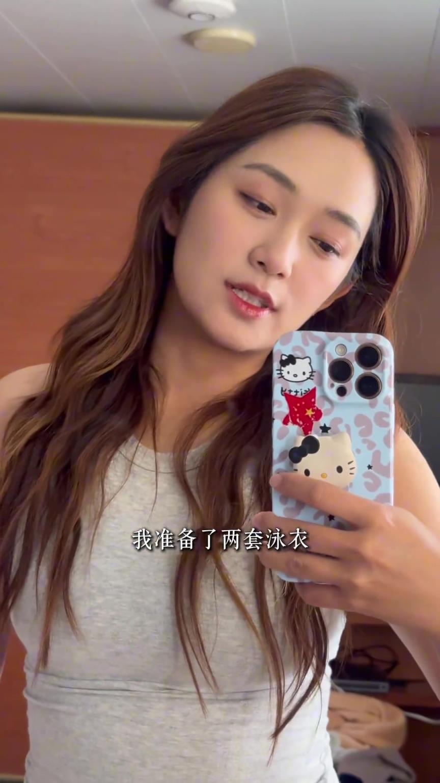 杜黝黝这身材大饱眼福了~本来那些男的很冷,一看到你上船…… 杜黝黝这身材大饱眼福了~本来那些男的很冷,一看到你上船……