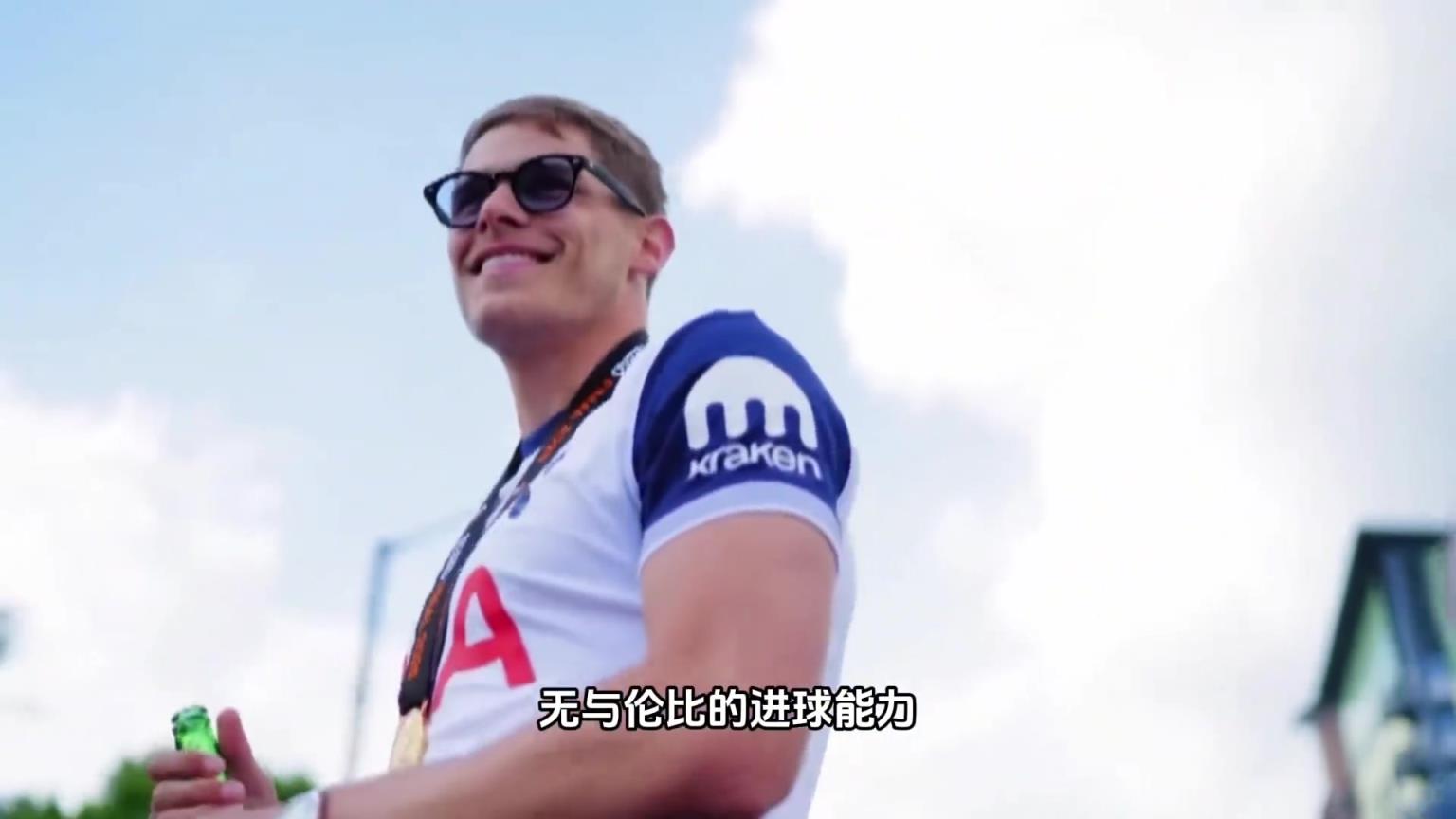 网友：1米93的他，正在诠释什么是现代足球最新的中卫模板！