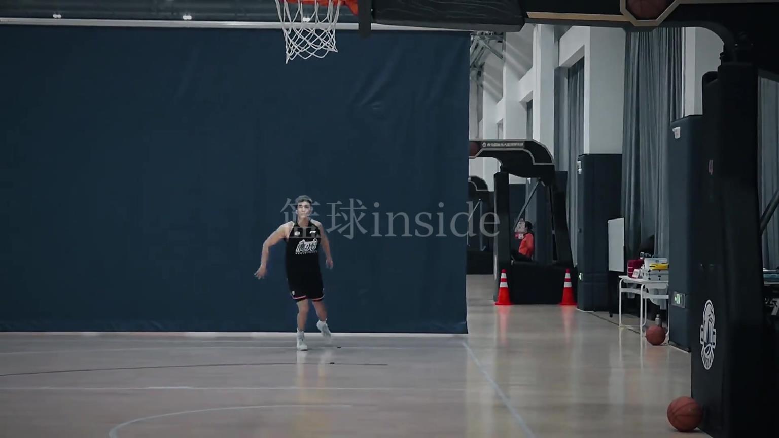 惊险过关！郭艾伦体测三分半钟强度投篮测试，成绩39投19中！