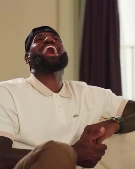 詹姆斯:不是我吹牛逼,科比81分那晚我就预测他会拿80分 詹姆斯:不是我吹牛逼,科比81分那晚我就预测他会拿80分