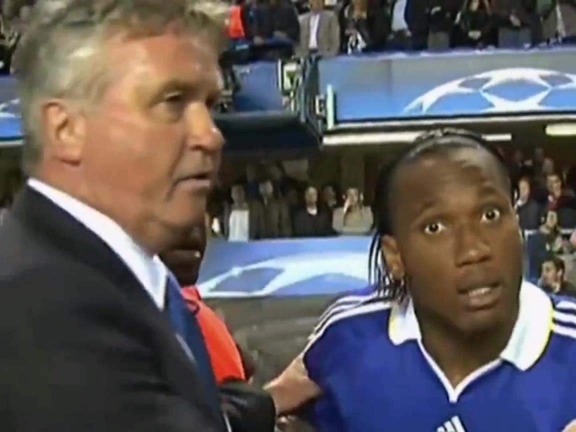 德罗巴十年不忘的耻辱,詹俊:今天或许上帝没有穿上蓝色的球衣 德罗巴十年不忘的耻辱,詹俊:今天或许上帝没有穿上蓝色的球衣