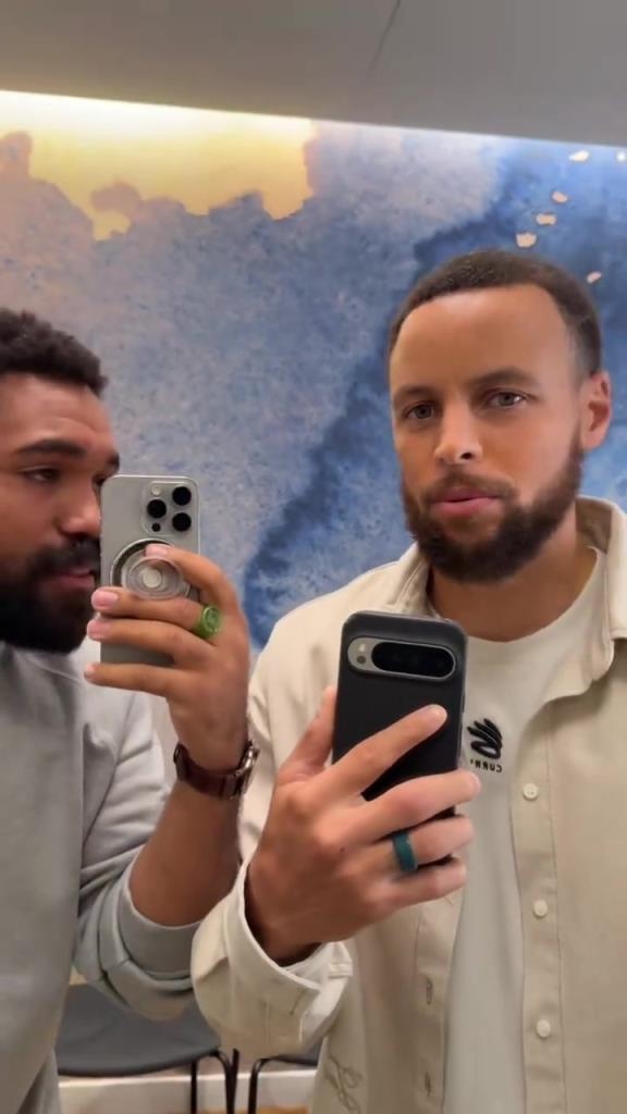 懂行的来看看！库里的新手机是啥牌子的？