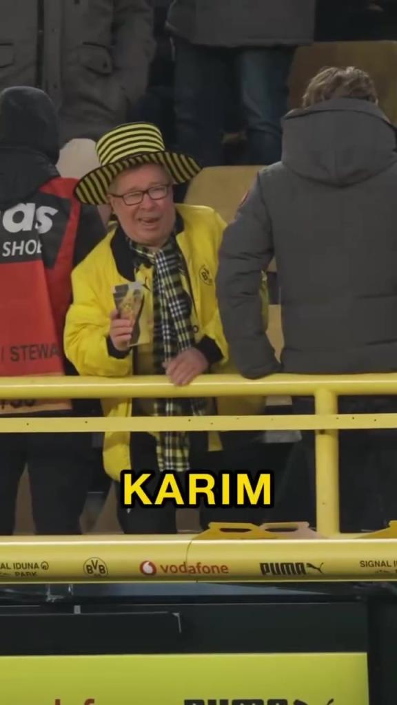 老伙计依旧充满激情啊！阿德耶米成中老年球迷的偶像了！