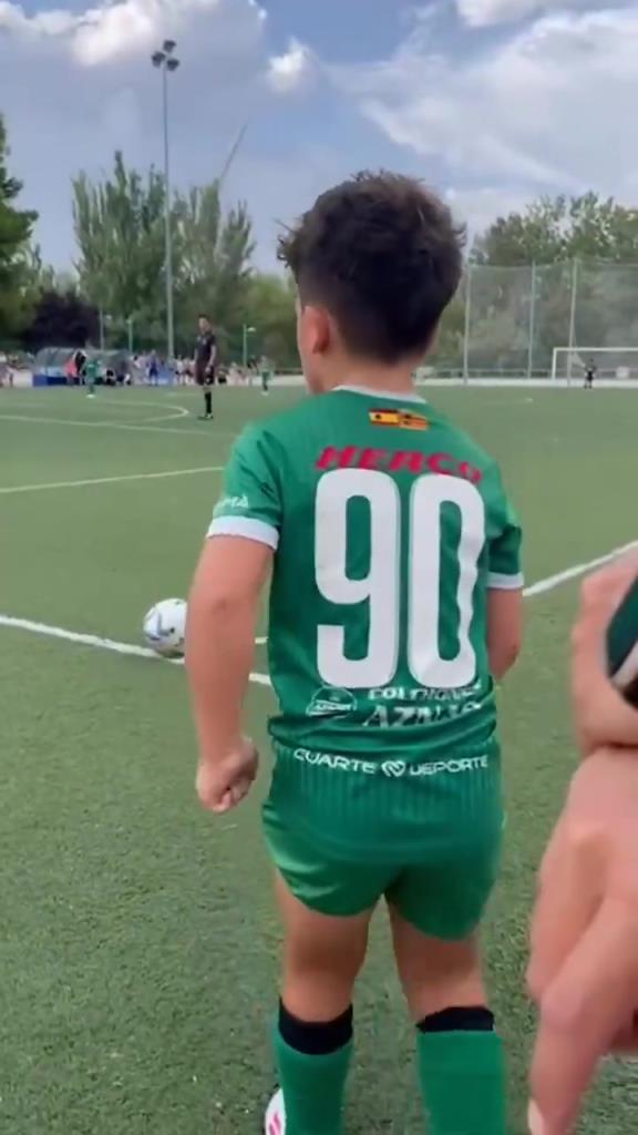 @阿森纳球探！不到10岁的小球员就像踢了600场英超一样！