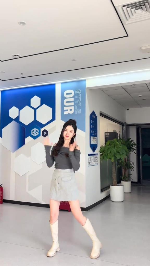 說實話!!優姐直播比賽的時候大家在認真看什麽? 說實話!!優姐直播比賽的時候大家在認真看什麽?