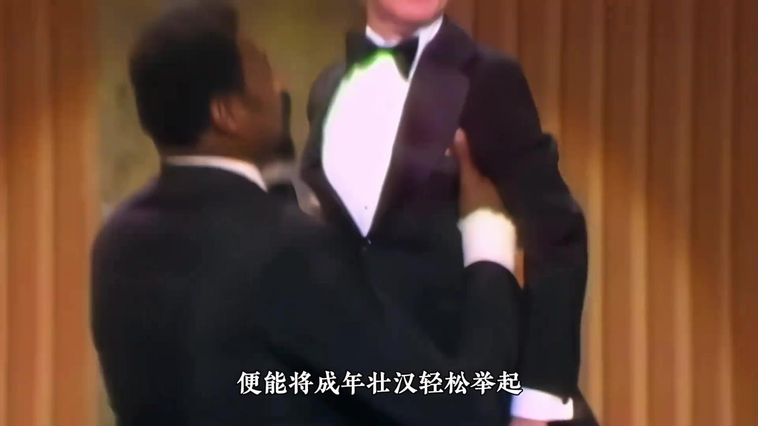 他天生神力,強如奧尼爾都跟他不在一個級別!籃球皇帝張伯倫! 他天生神力,強如奧尼爾都跟他不在一個級別!籃球皇帝張伯倫!