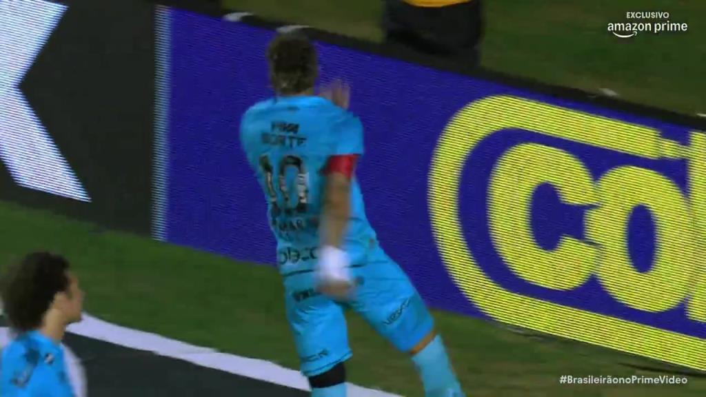 内马尔点射破门,17分钟上演帽子戏法 内马尔点射破门,17分钟上演帽子戏法