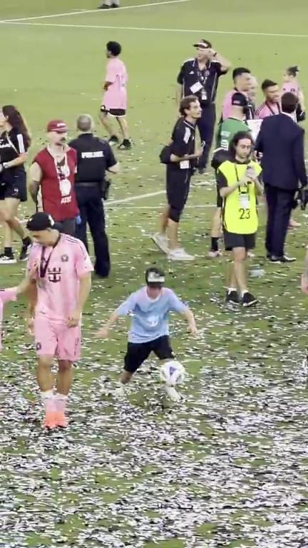 有爹的范兒~馬特奧花式顛球成功后向梅西和蘇牙一頓顯擺~