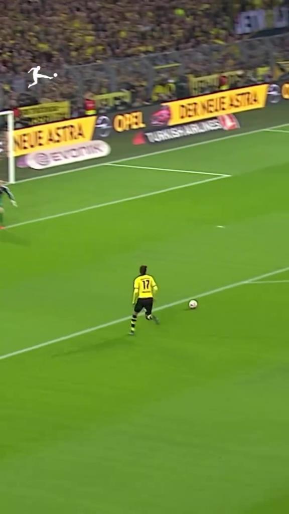 蝙蝠侠来了！名场面：奥巴梅杨德比战进球后的超级英雄庆祝！