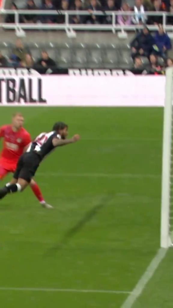 他简直就是超人！名场面：耶德林超级鱼跃冲顶破门！