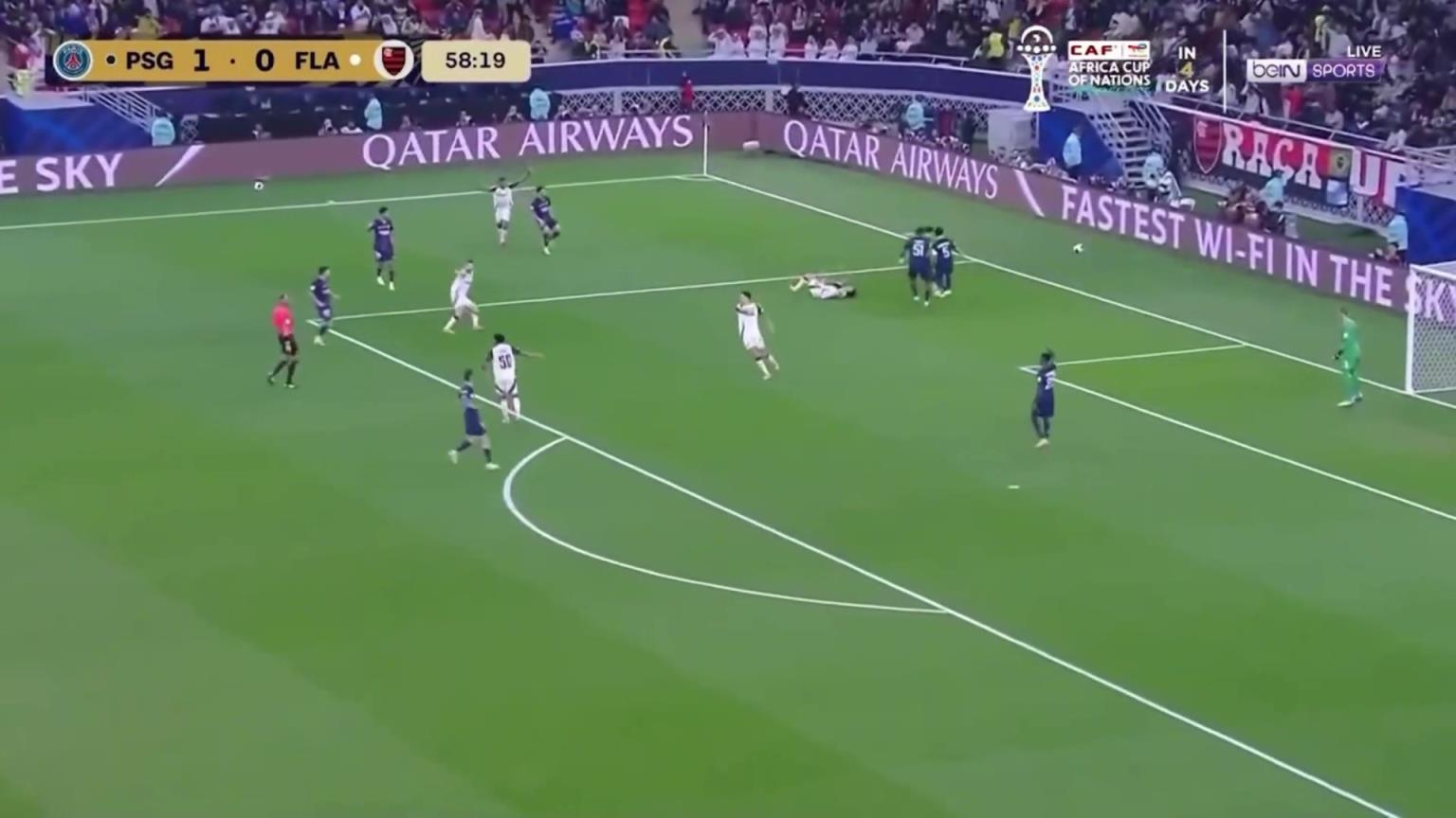 巴黎被扳平!马尔基尼奥斯送点,若日尼奥点射破门 巴黎被扳平!马尔基尼奥斯送点,若日尼奥点射破门