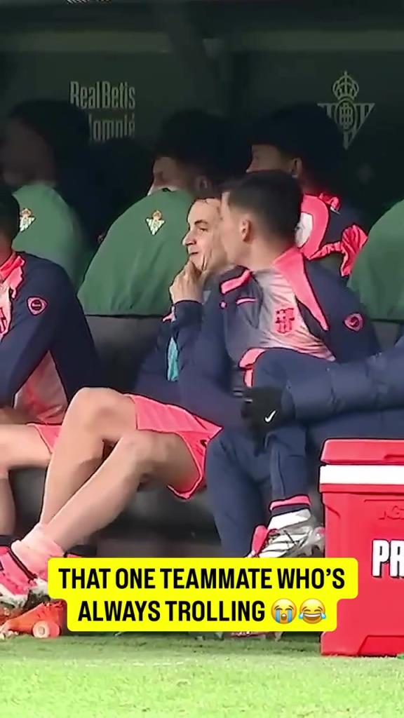 活躍氣氛小能手！什琴斯尼挑逗隊(duì)友，這演技也是挺好的！