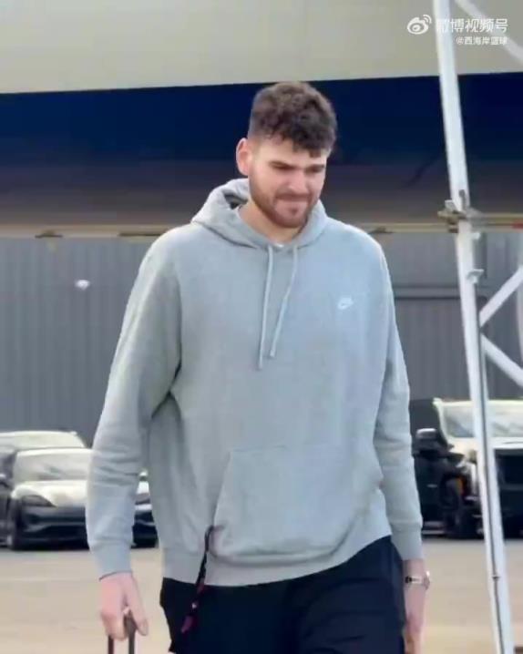 连打两场！杨瀚森随队客场征战萨克拉门托 阿夫迪亚穿扮好骚啊