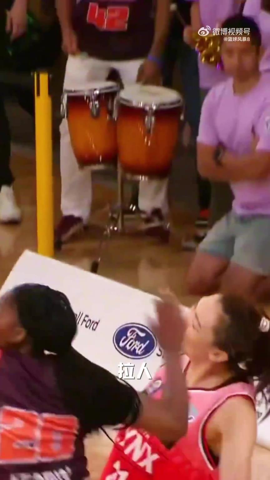 被撞被推被严防死守！澳女篮韩旭9分7板2助1断1帽助队大胜