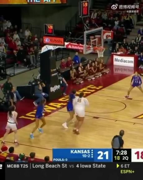 降维打击！女版奥尼尔，让这帮妹子们怎么防？