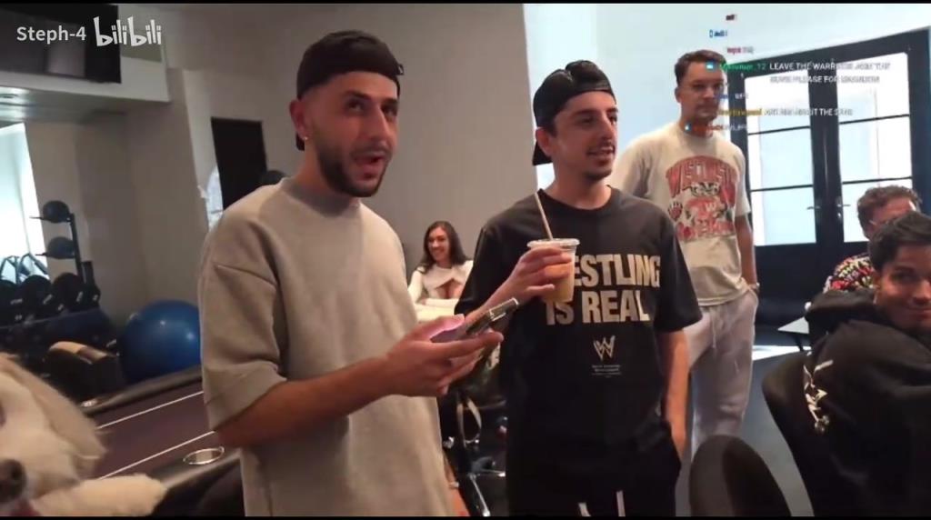 本人感到震惊！名场面：有球迷问巴特勒“库里身上是不是香香的”