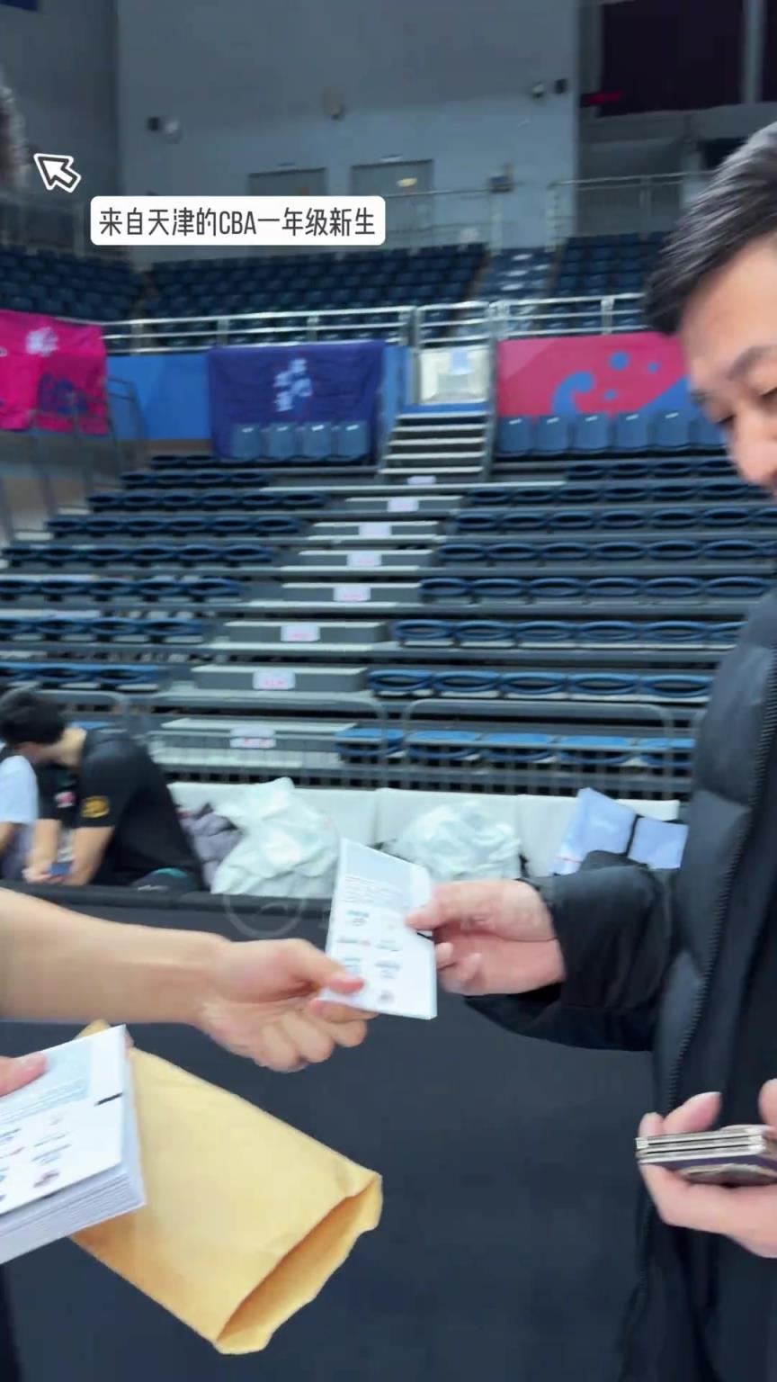 王洪澤第一次回家鄉打比賽排麵拉滿，連杜知道都得找他要門票...