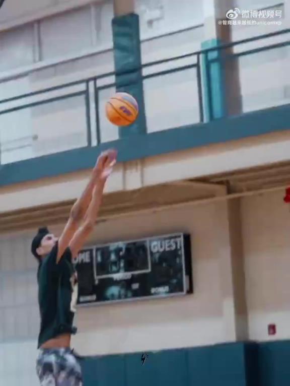 能否衝擊NBA？08年出生的印度中鋒高達2米23！正前往美國