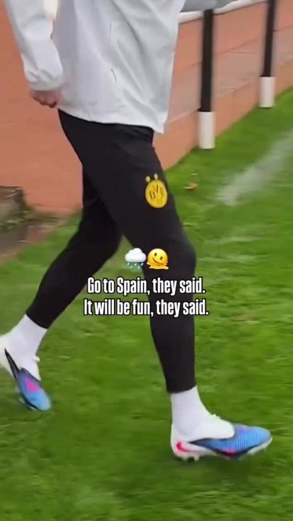 模拟雨战是吧！多特蒙德在马贝拉的集训片段！