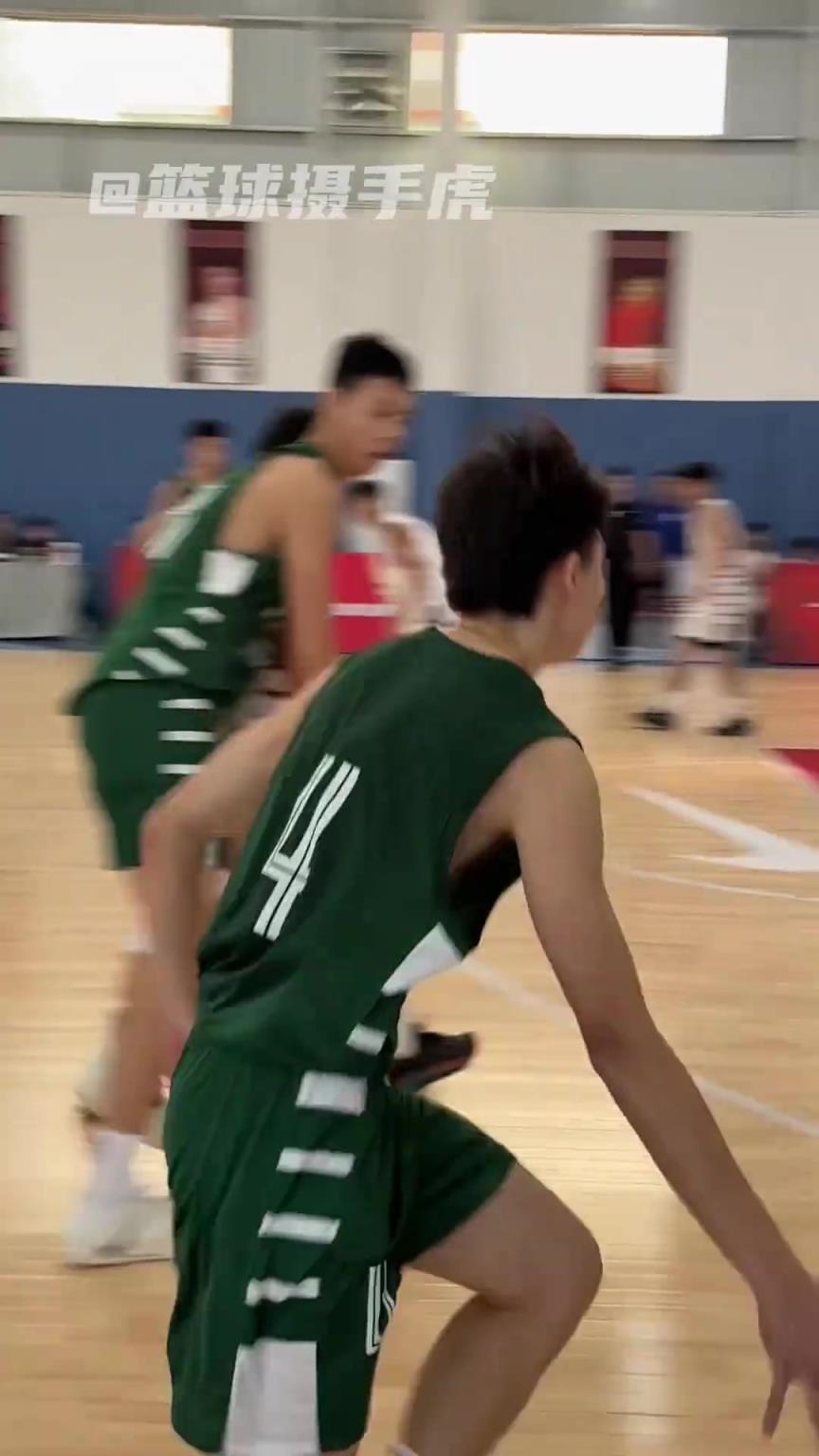 这就是你说的文弱书生？